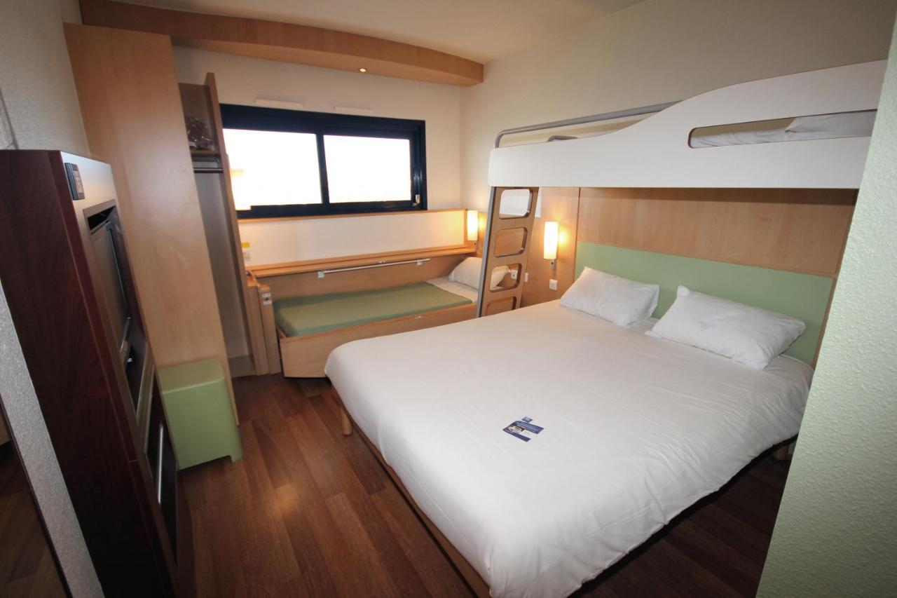 Ibis Budget Site Du Futuroscope Чассенеуил-Ду-Поитоу Экстерьер фото