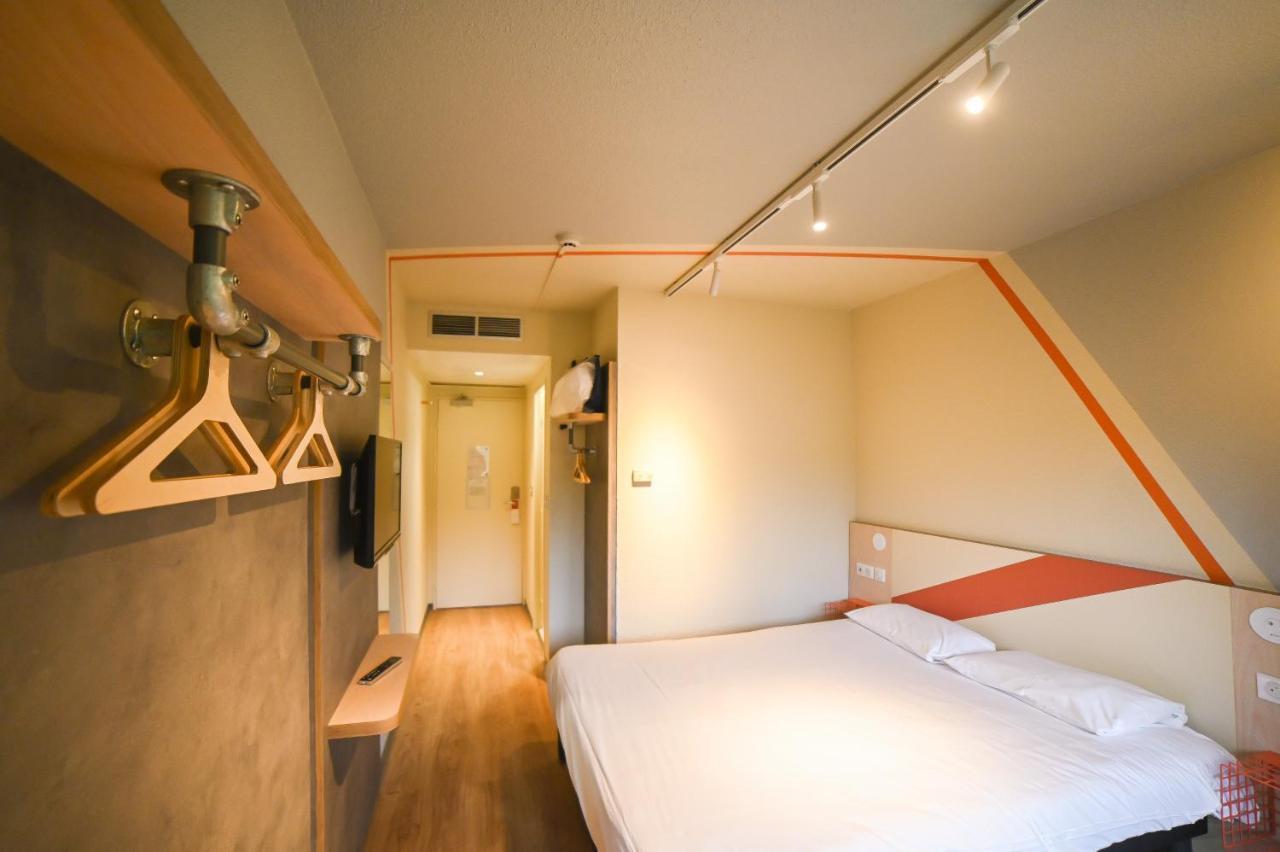 Ibis Budget Site Du Futuroscope Чассенеуил-Ду-Поитоу Экстерьер фото