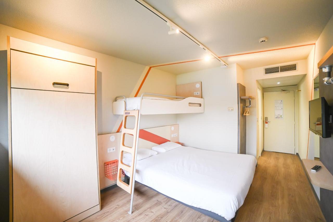 Ibis Budget Site Du Futuroscope Чассенеуил-Ду-Поитоу Экстерьер фото