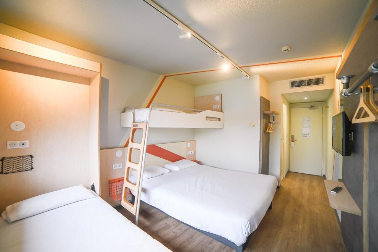 Ibis Budget Site Du Futuroscope Чассенеуил-Ду-Поитоу Экстерьер фото
