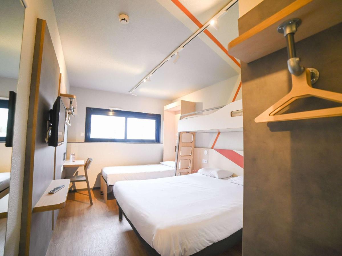 Ibis Budget Site Du Futuroscope Чассенеуил-Ду-Поитоу Экстерьер фото