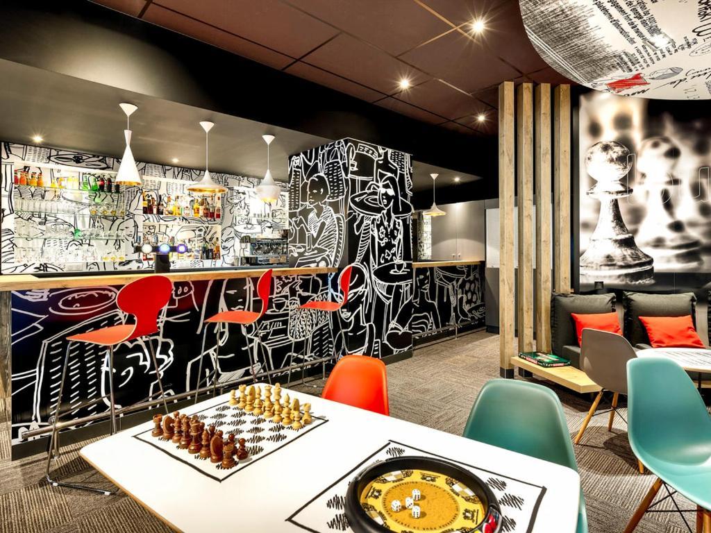 Ibis Budget Site Du Futuroscope Чассенеуил-Ду-Поитоу Экстерьер фото