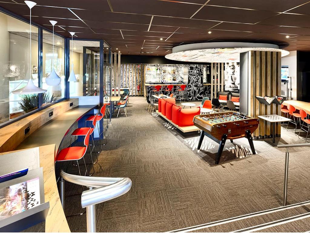 Ibis Budget Site Du Futuroscope Чассенеуил-Ду-Поитоу Экстерьер фото
