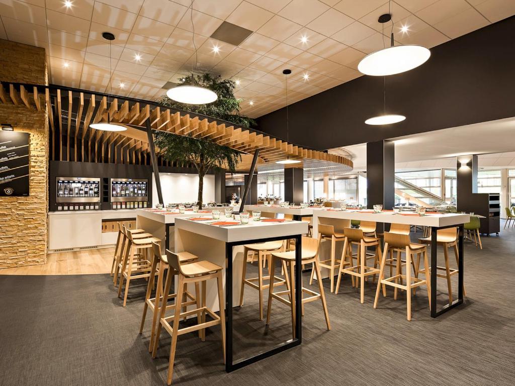 Ibis Budget Site Du Futuroscope Чассенеуил-Ду-Поитоу Экстерьер фото