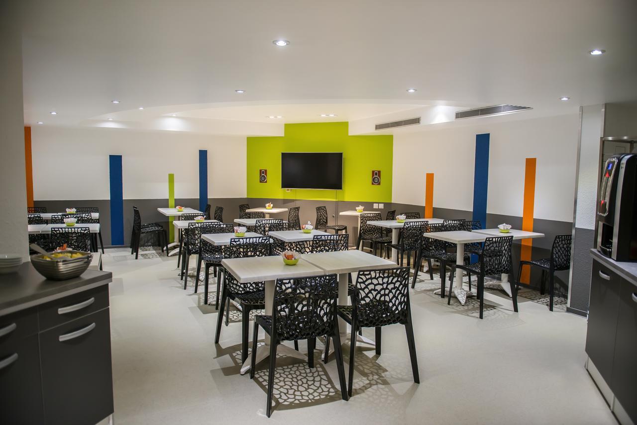 Ibis Budget Site Du Futuroscope Чассенеуил-Ду-Поитоу Экстерьер фото